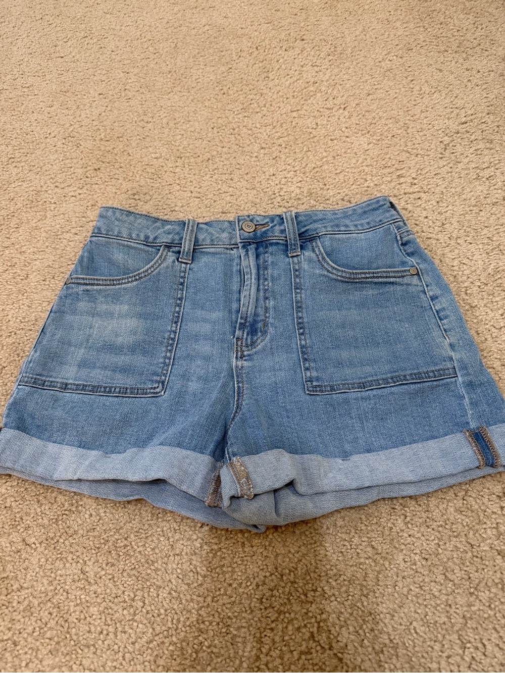 Altar'd State Denim Shorts Size 26 High Rise Cuffed
Light Wash Summer